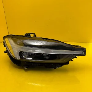 Far Dreapta Volvo XC60 II Lift 17- Full LED