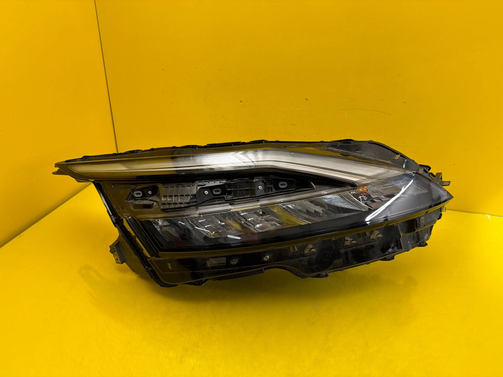 Far dreapta Full LED OEM 32559