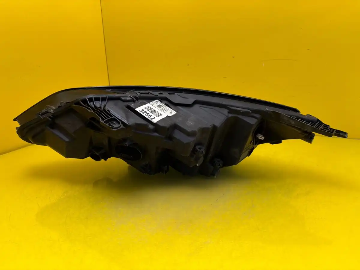Far Dreapta Opel Astra K V 5 Full LED