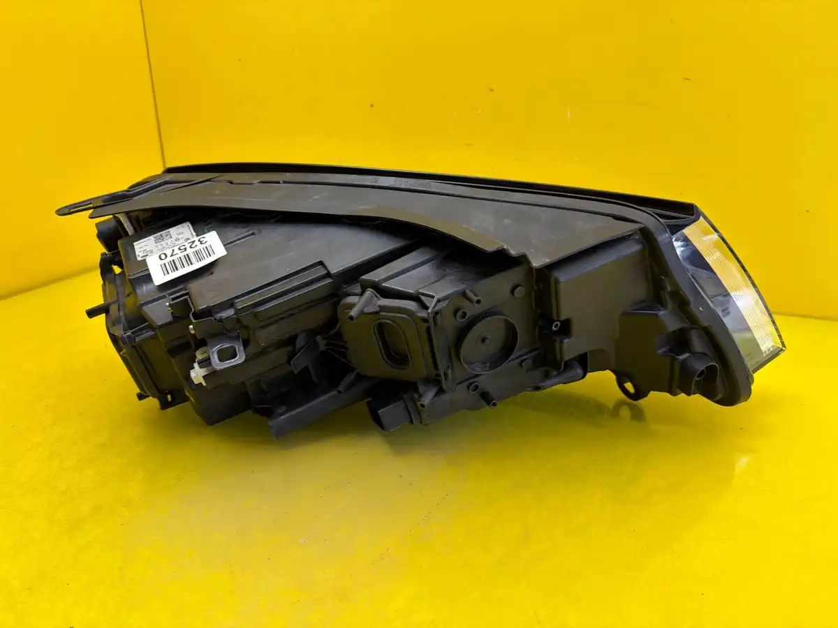 Far VW Touareg 2 II Lift Bixenon