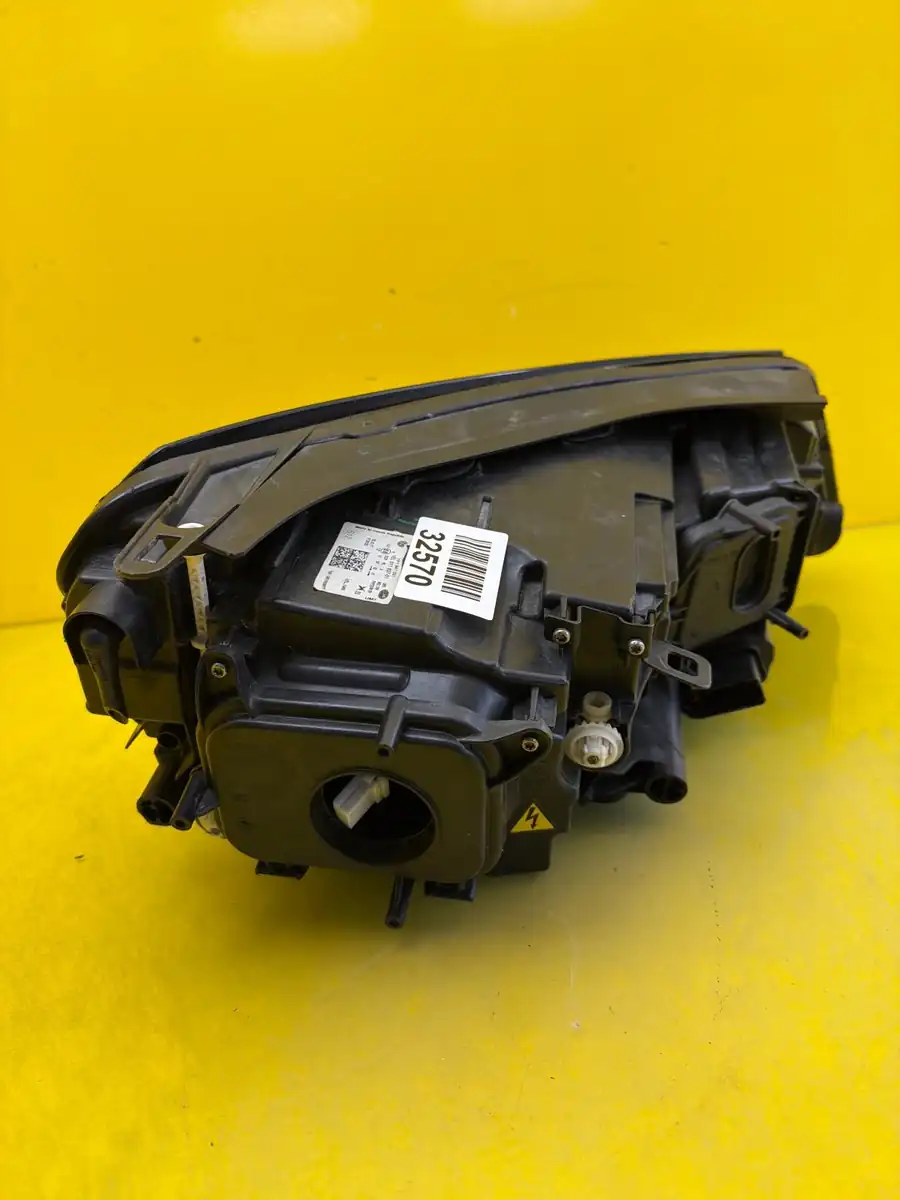 Far VW Touareg 2 II Lift Bixenon