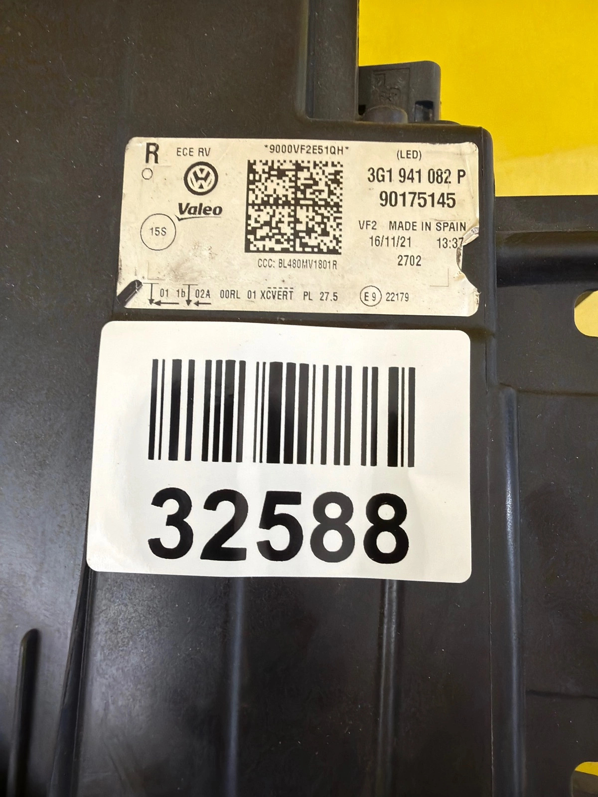 Far dreapta Full LED Facelift OEM 32588 - Image 2