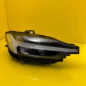 Far Dreapta Volvo XC60 II Lift Full LED