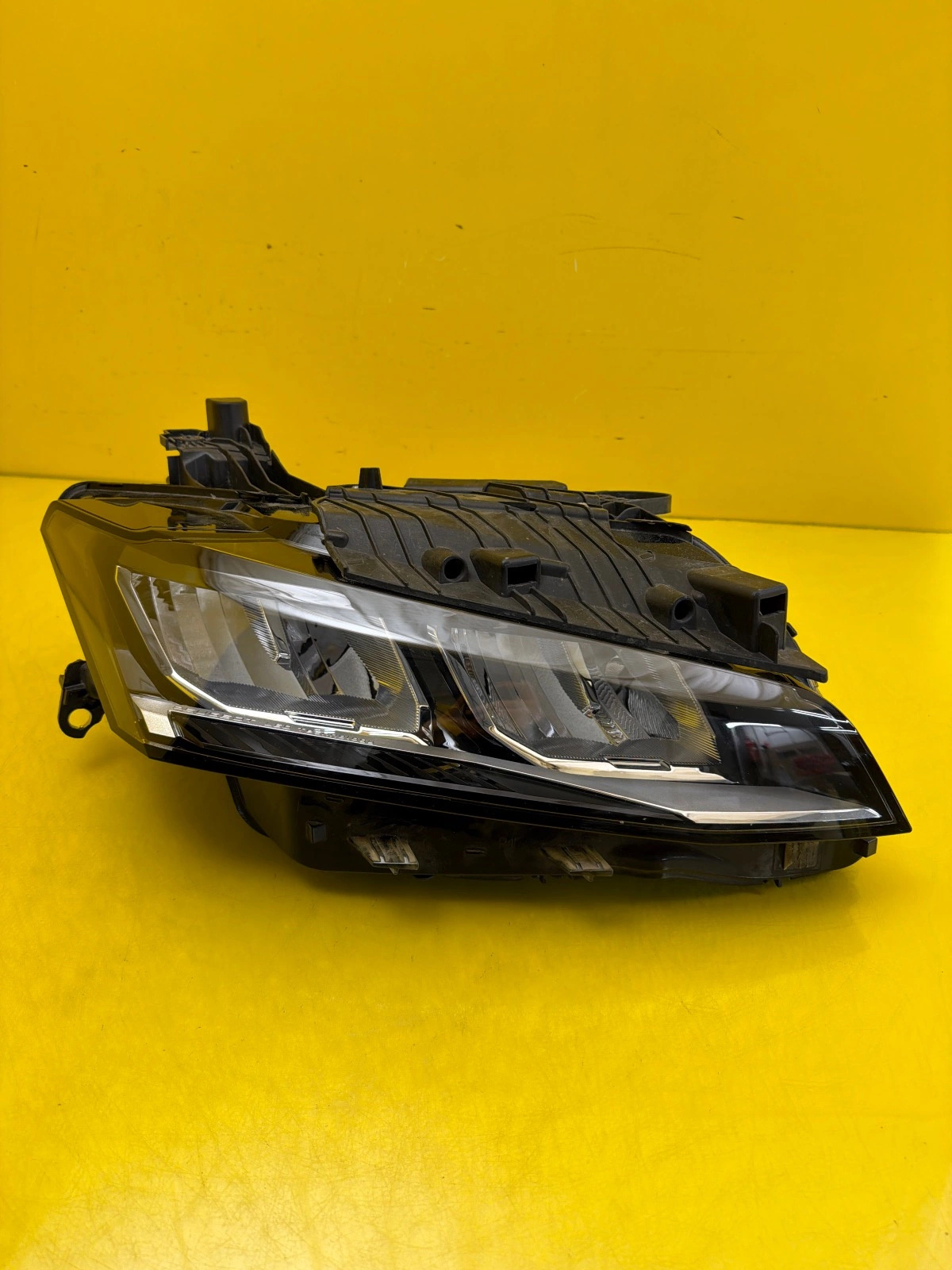 Far Dreapta Peugeot 308 III T10 P5 LED