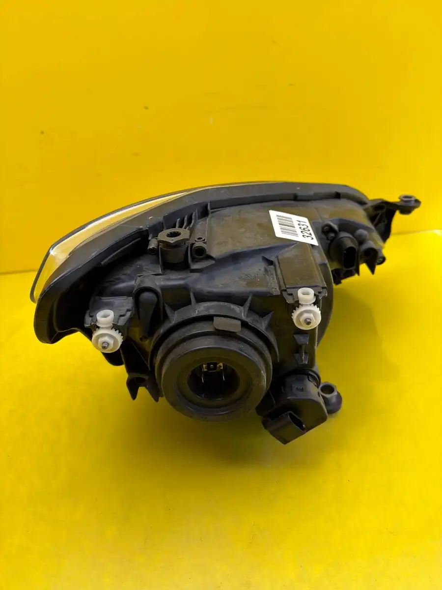 Far Stanga Volkswagen Przod Up 1S1 1Sn