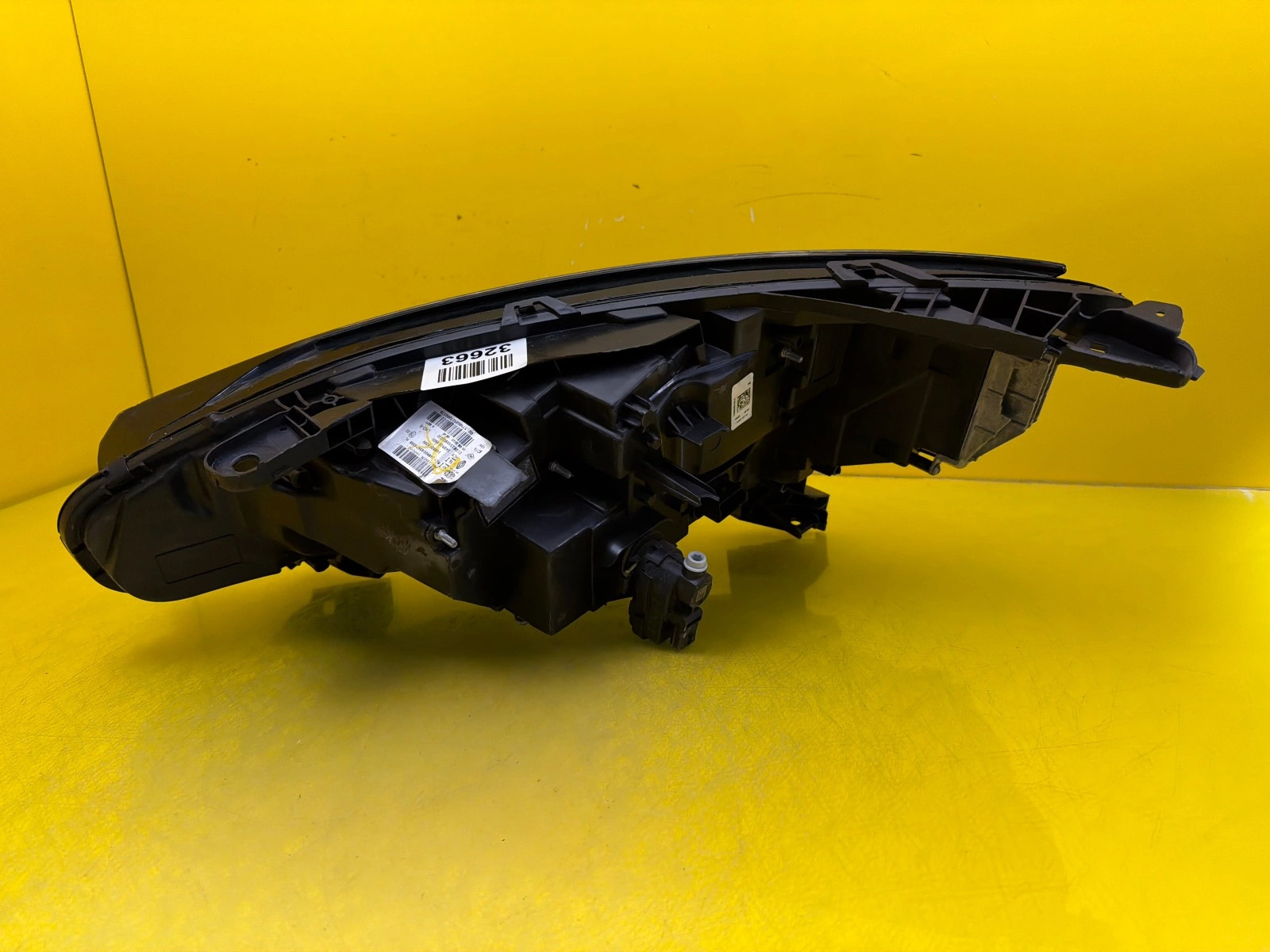 Far dreapta Full LED Facelift OEM 32663 - Image 3