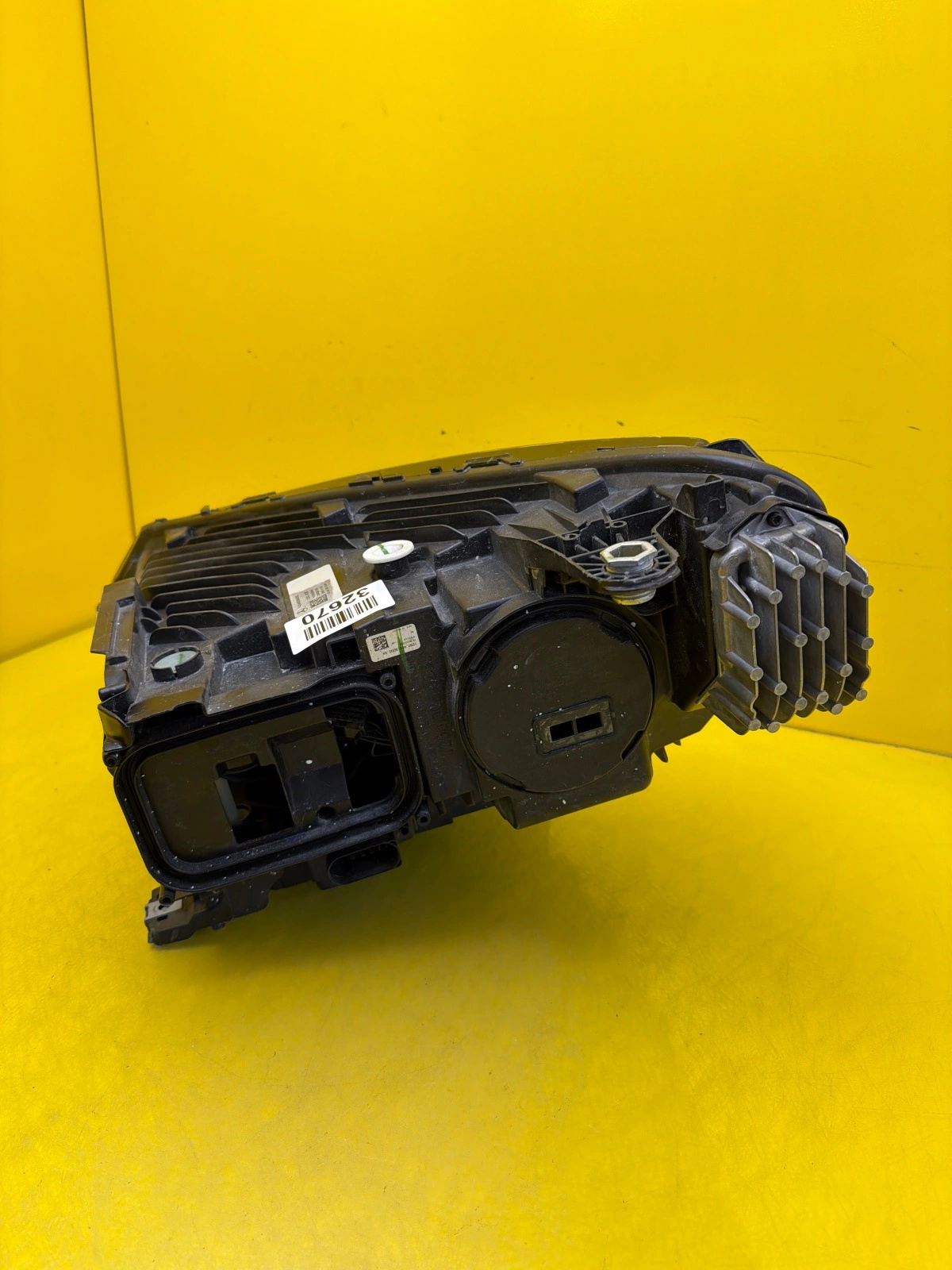 Far dreapta LED 2022-2024 OEM 32670 - Image 4