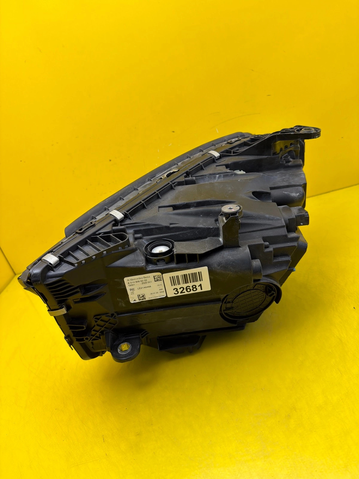 Far dreapta OEM 32681 - Image 3