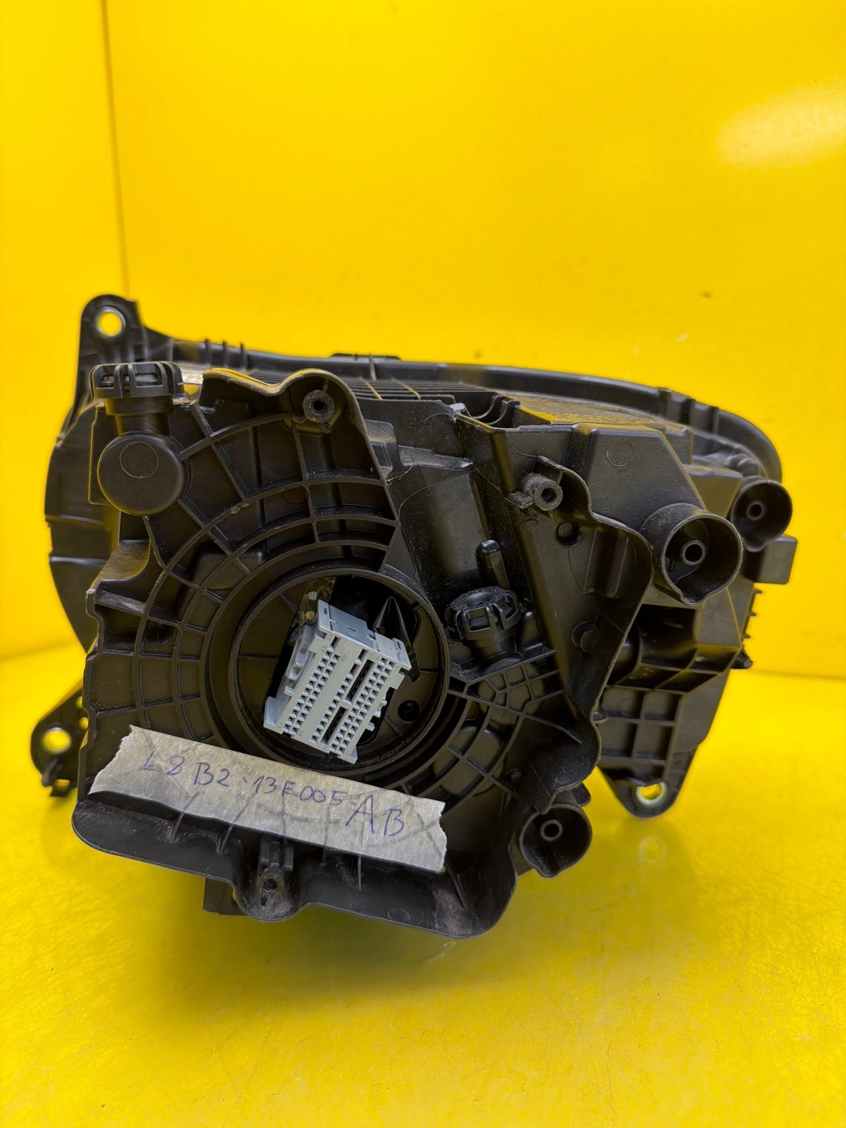 Far Dreapta Land Rover Defender 2 L663 20 Full LED - Image 4