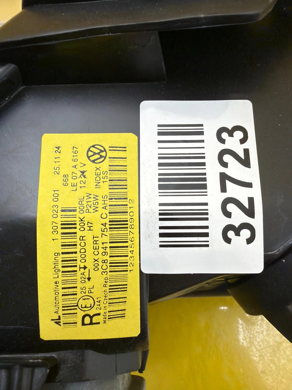 Far dreapta Bi-Xenon Dynamic OEM 32723 - Image 2