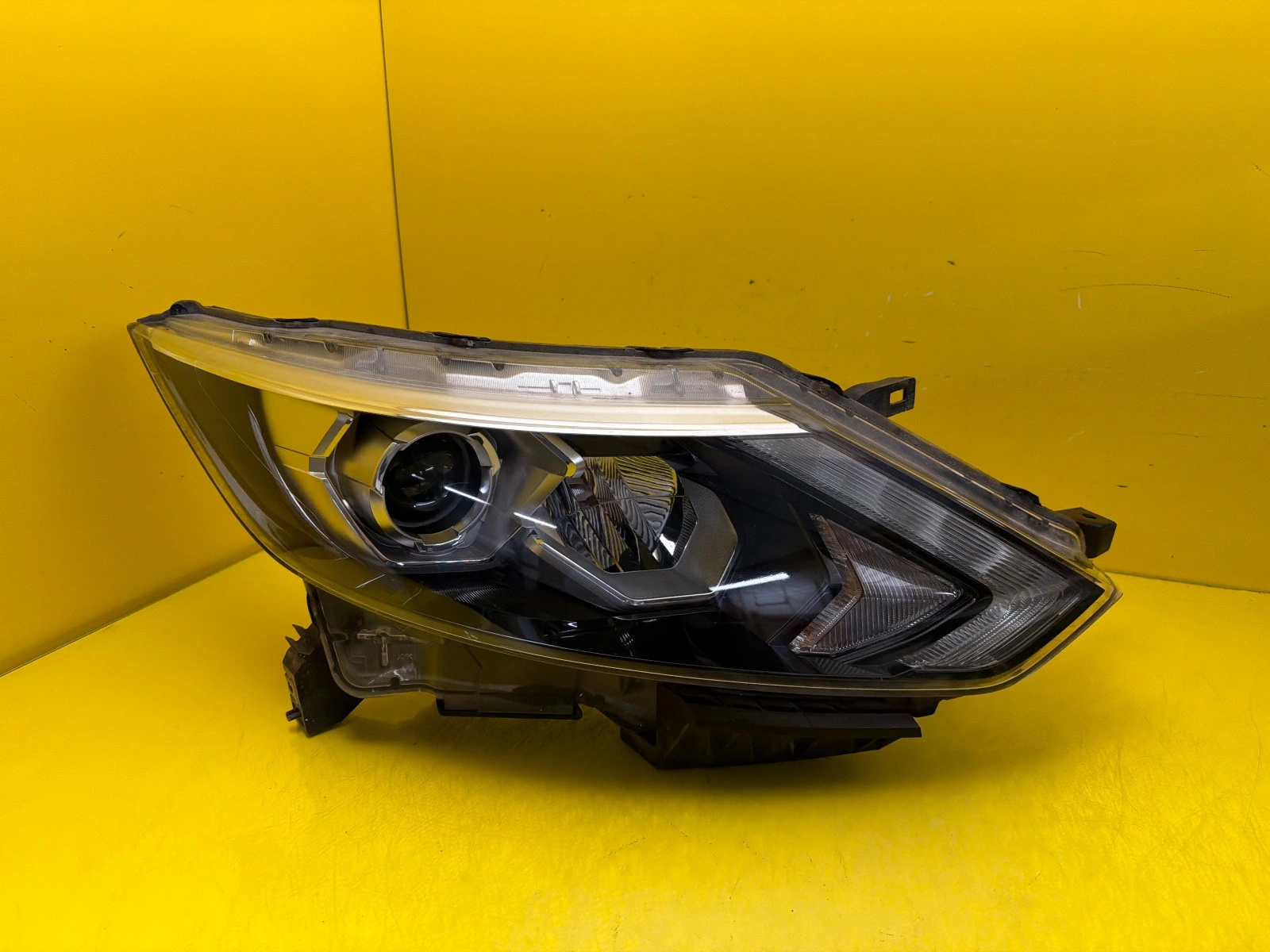 Far Dreapta Nissan Qashqai II J11 13 17 Full LED