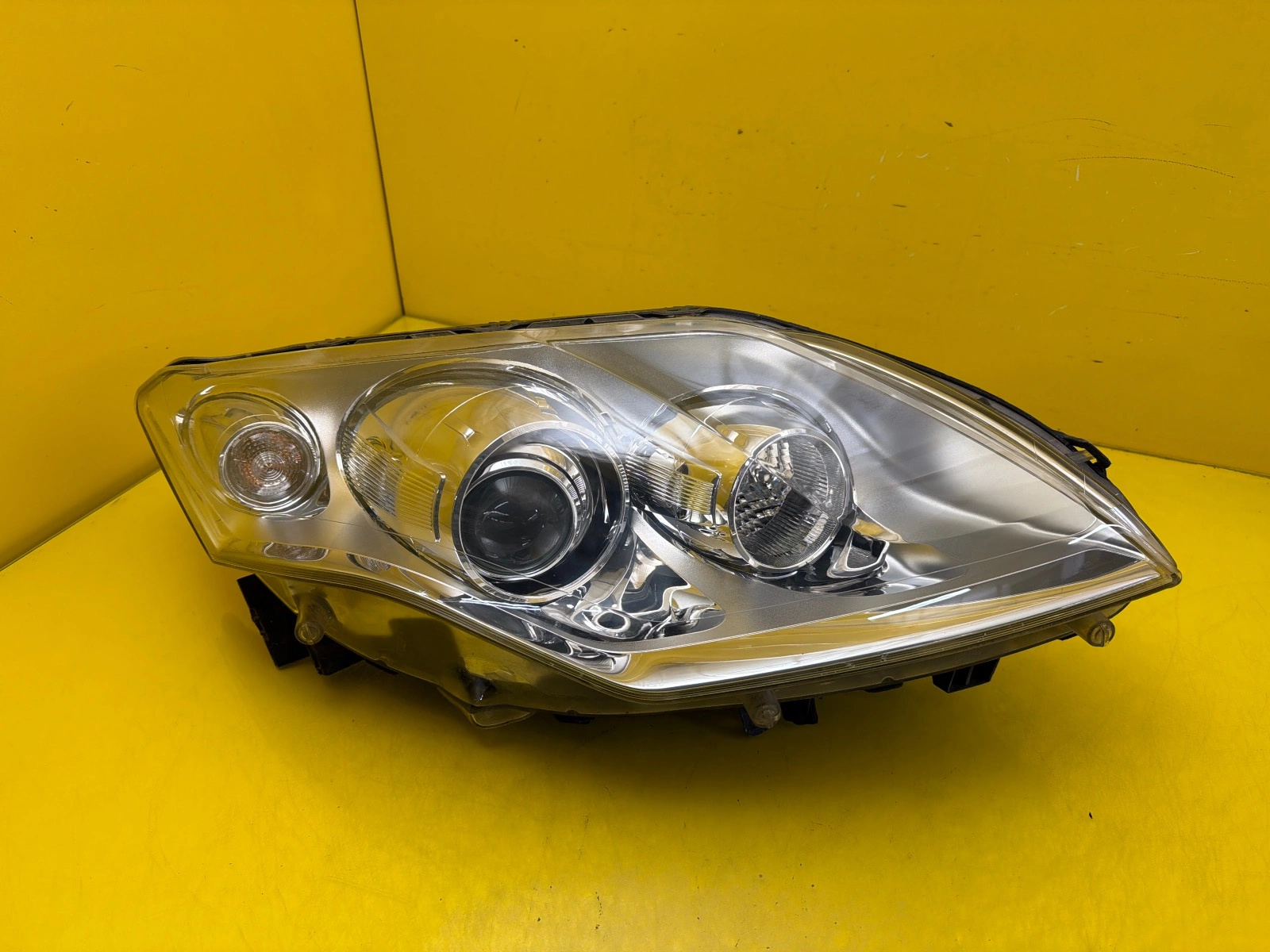 Far Dreapta Renault Laguna III Xenon