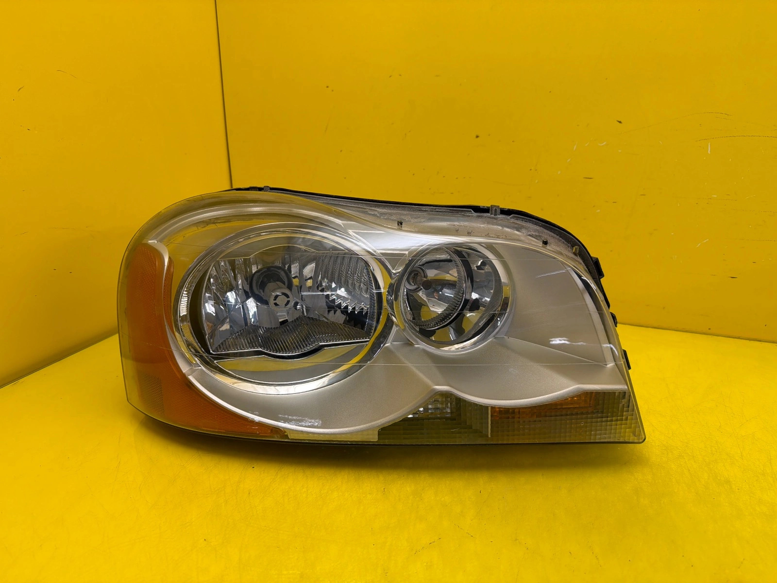 Far dreapta Xenon OEM 32781