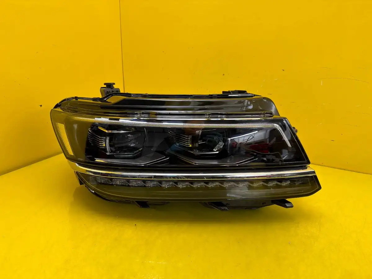 Far Dreapta Volkswagen Tiguan II 2 16- Full LED
