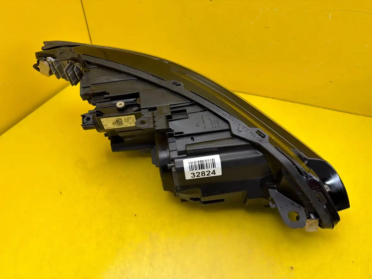 Far VW Golf VIII 8 Full LED