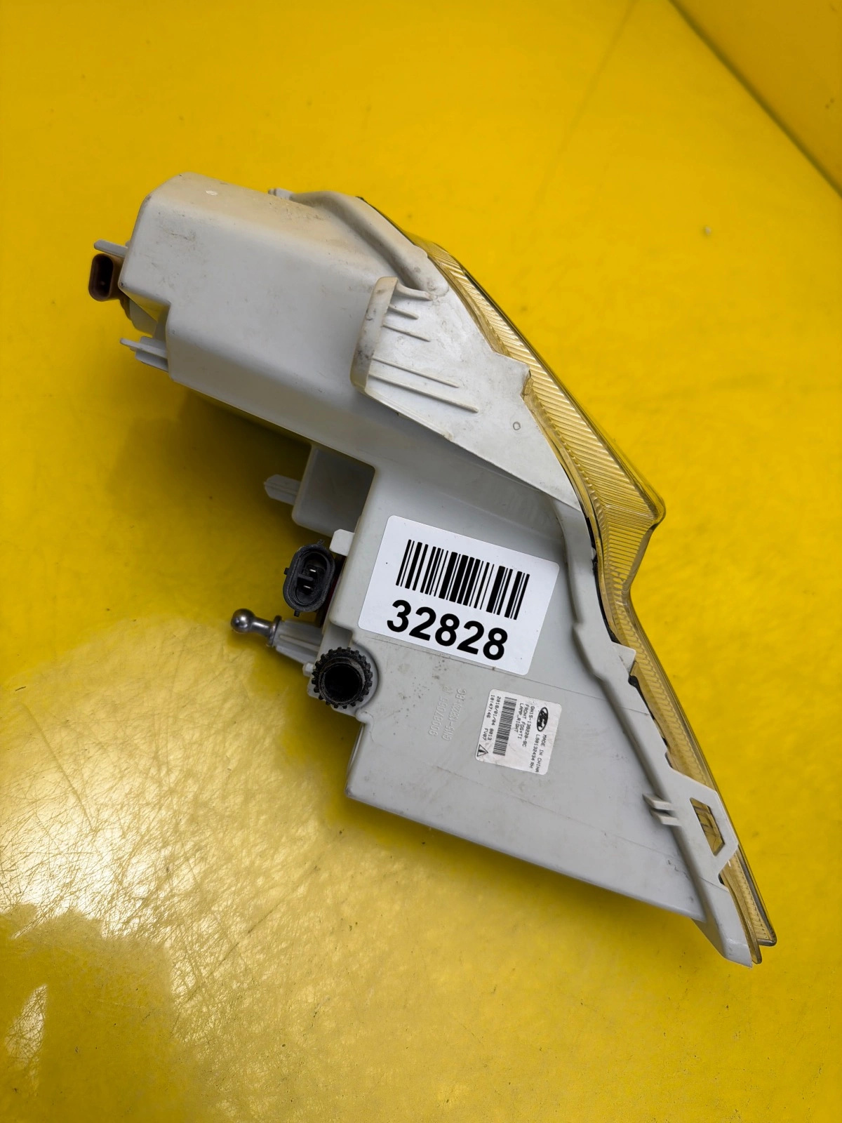 Far Ford Halogen Zderzaka Prawy Przod - Image 2