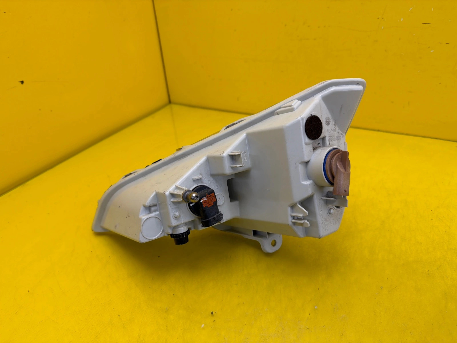 Far Ford Halogen Zderzaka Prawy Przod - Image 3