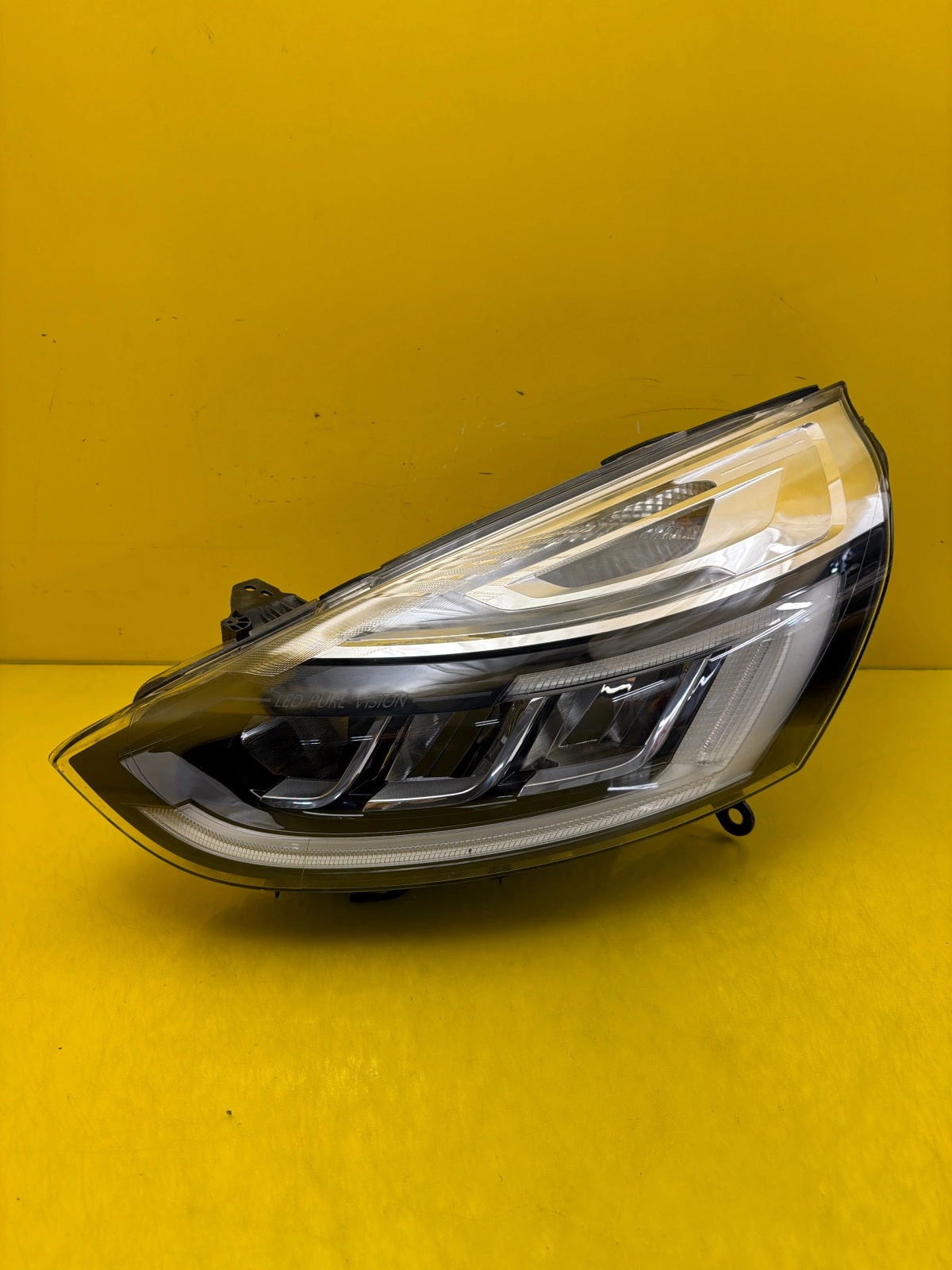 Far stânga Full LED OEM 32847