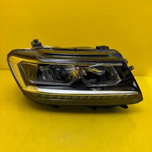 Far Dreapta VW Tiguan 2 II 5NB Full LED