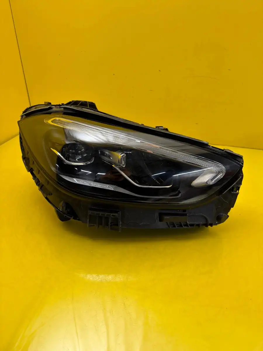 Far Dreapta Mercedes C-Class W206 21- Full LED