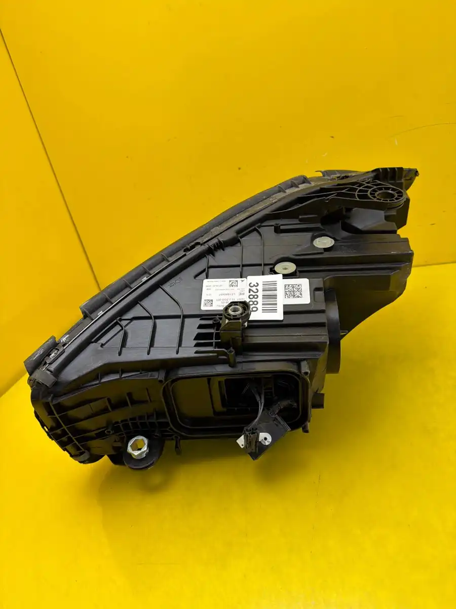 Far Dreapta Mercedes C-Class W206 21- Full LED