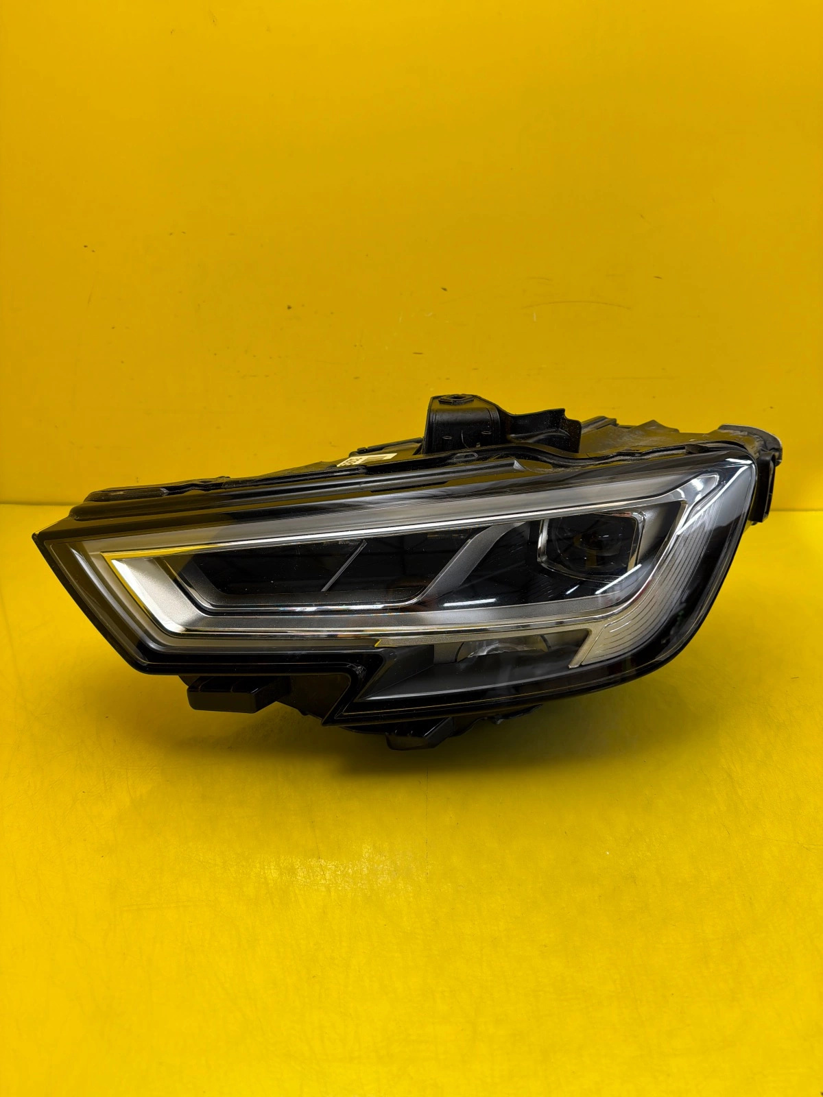 Far stânga Full LED Facelift OEM 32893