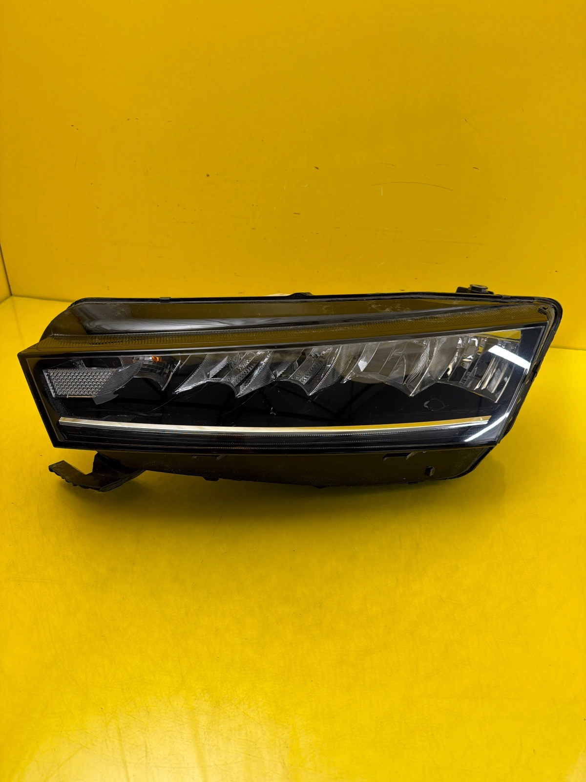 Far stânga Full LED OEM 32895