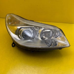 Far dreapta Xenon Facelift 2004-2007 OEM 32897