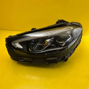 Far Mercedes C-Class W206 Full LED