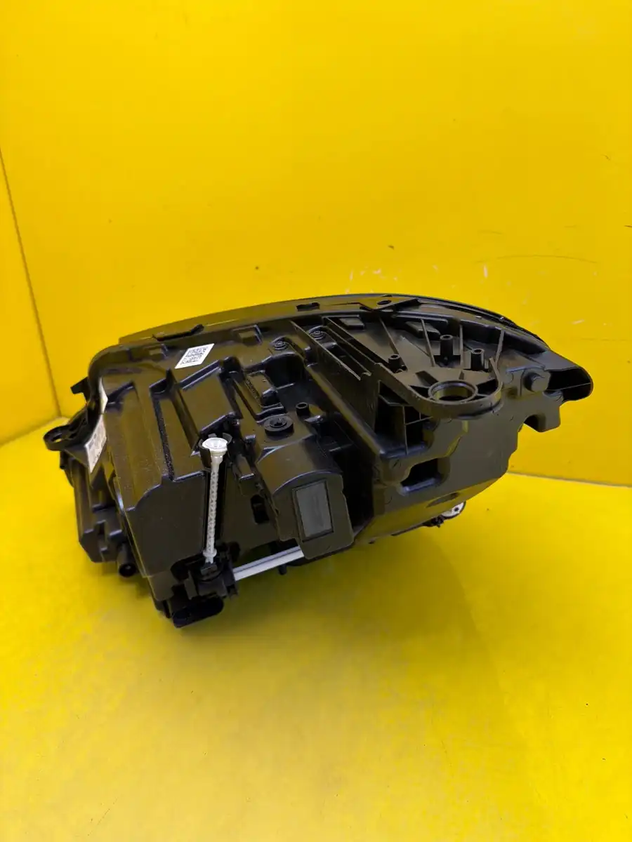 Far Dreapta Mercedes E-Class W213 Halogen