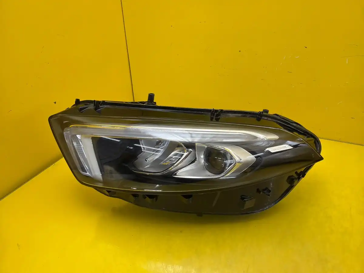 Far Mercedes A-Class W177 Full LED
