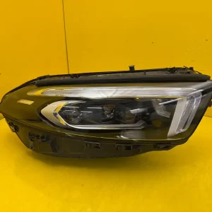Far Dreapta Mercedes A-Class W177 Full LED