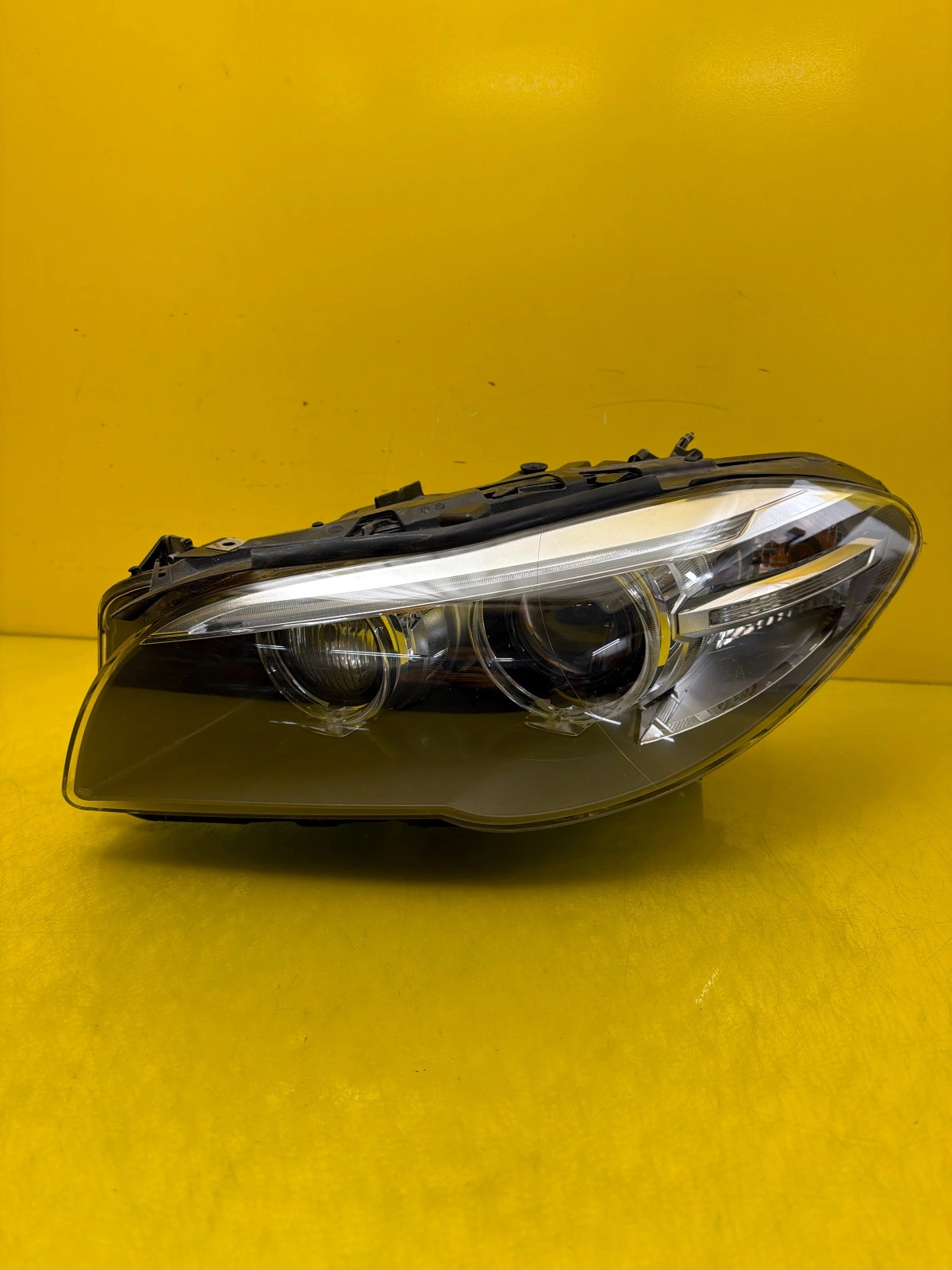 Far stânga Xenon BMW Seria 5 F10 Facelift OEM 7378513-04