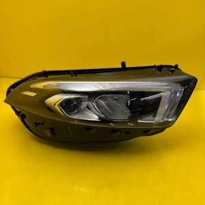 Far Dreapta Mercedes A-Class W177 Full LED