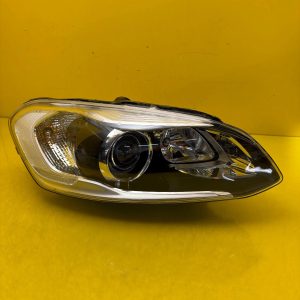 Far dreapta LED Xenon  Facelift OEM 32969