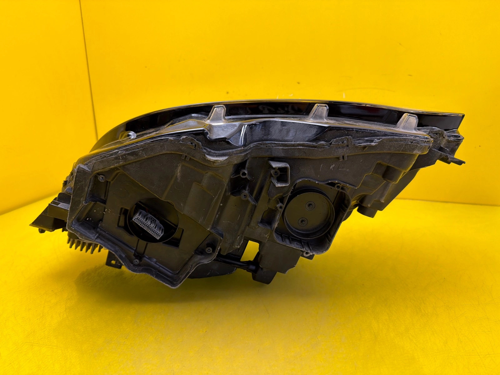 Far Dreapta Volvo S90 V90 16- Mid LED - Image 4