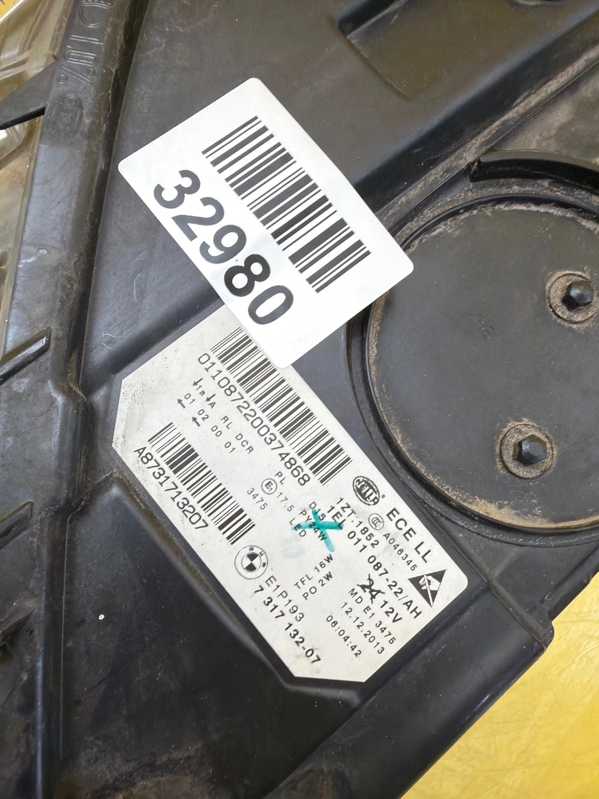 Far dreapta Xenon BMW Seria 5 F10 Facelift OEM 7317132-07 - Image 2