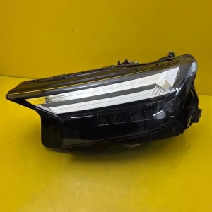 Far Audi Q4 E-Tron Full LED