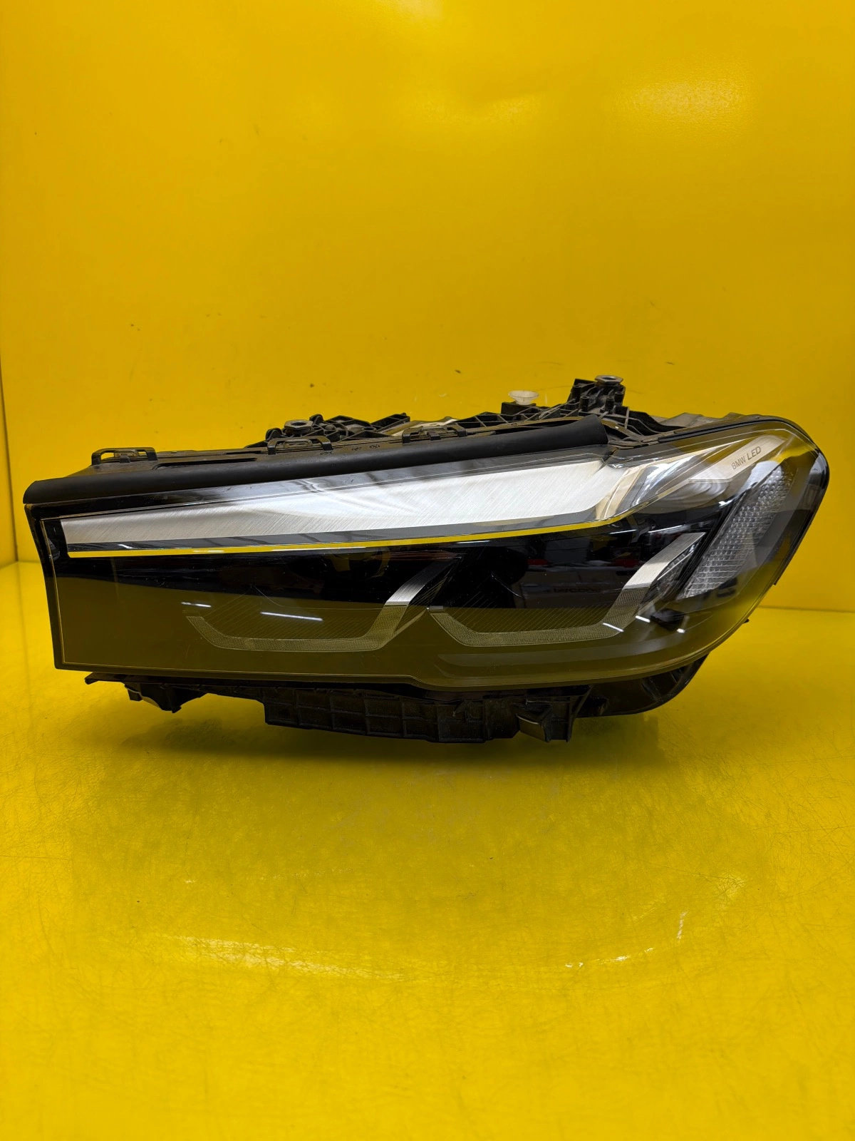 Far Stanga BMW Seria 5 G30 Facelift LED