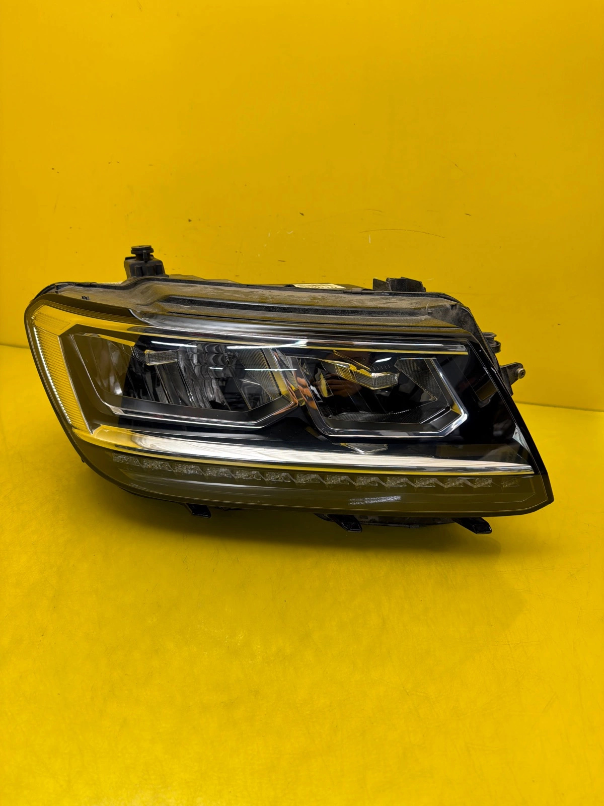 Far Dreapta VW Tiguan II Full LED