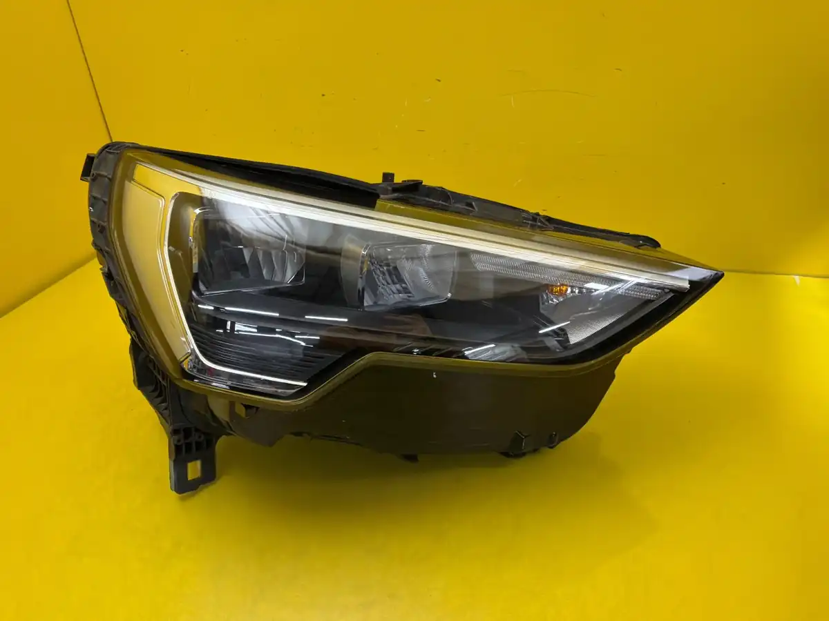 Far Dreapta Audi Q3 83A Matrix Full LED