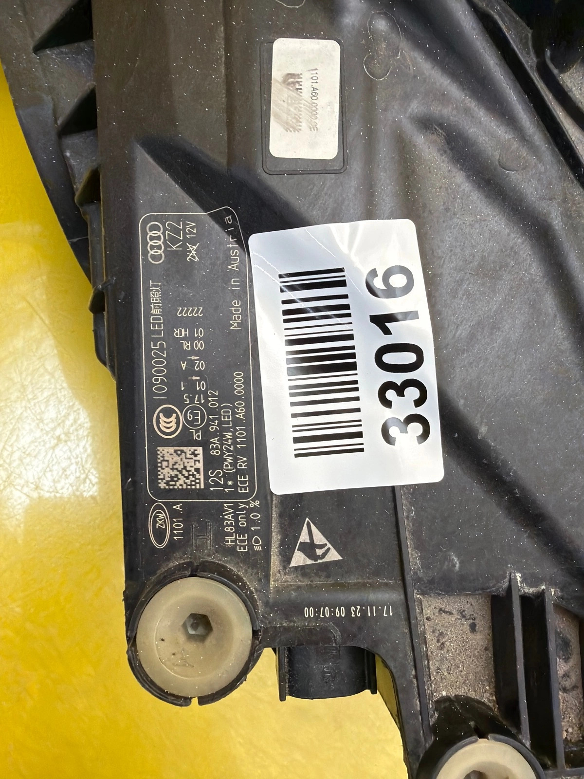 Far Dreapta Audi Q3 83A Matrix Full LED - Image 2