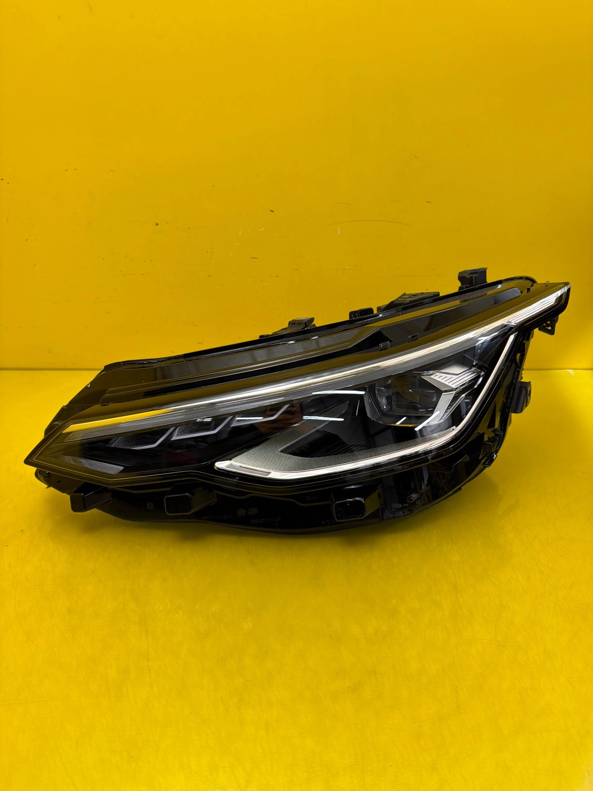 Far stânga Full LED Facelift OEM 33025