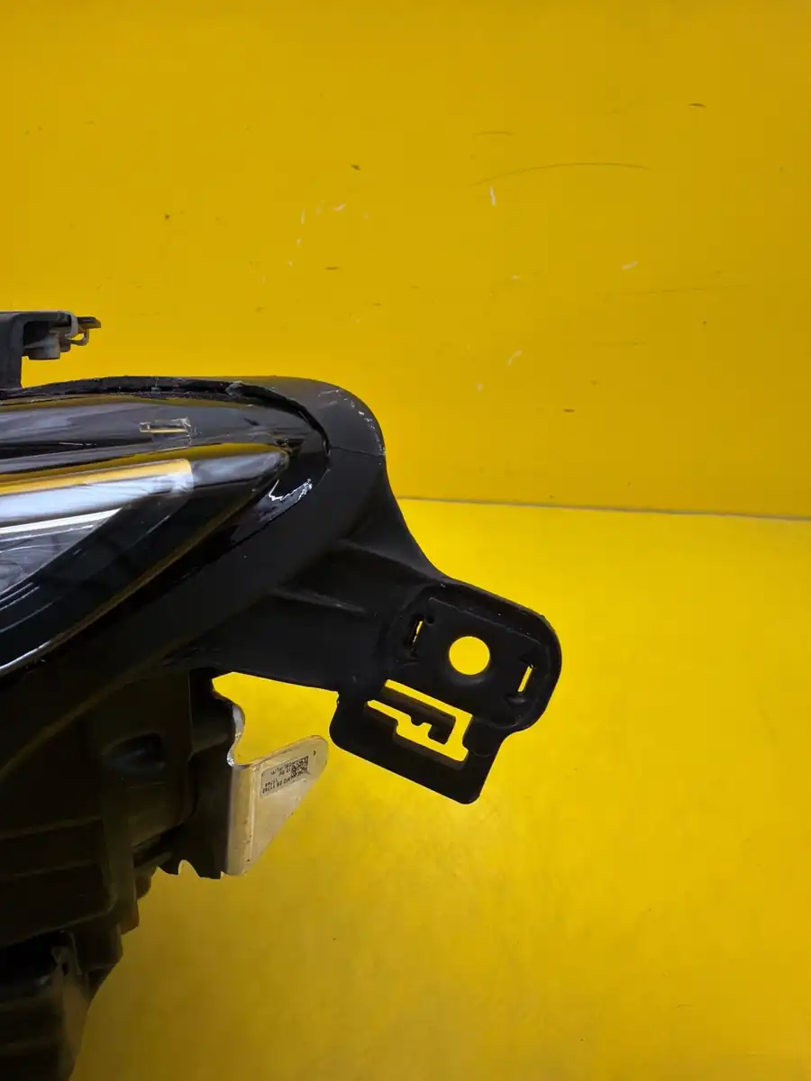 Far Volkswagen Golf VIII 8 Lift Full LED