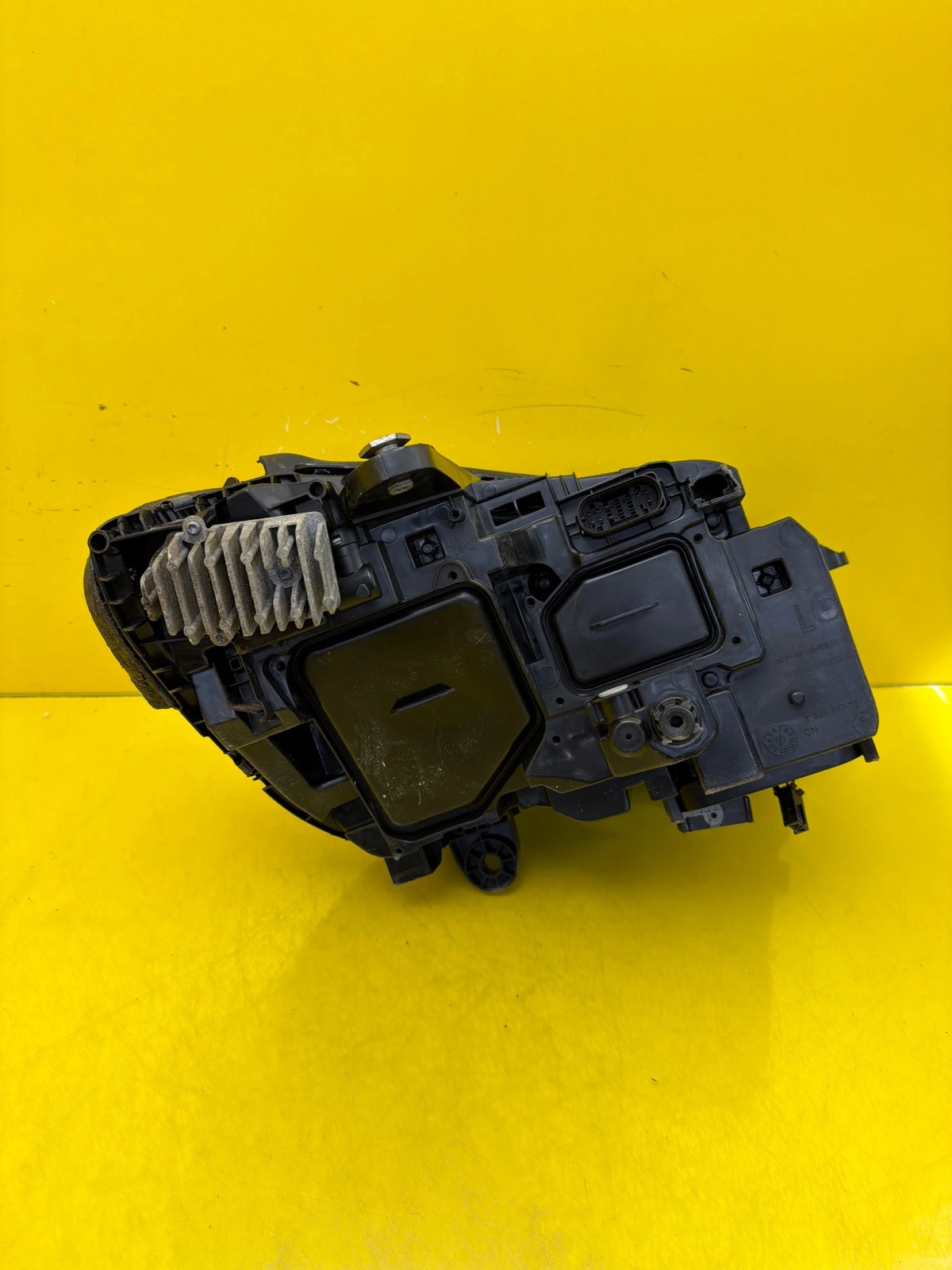 Far stânga LED OEM 33031 - Image 3