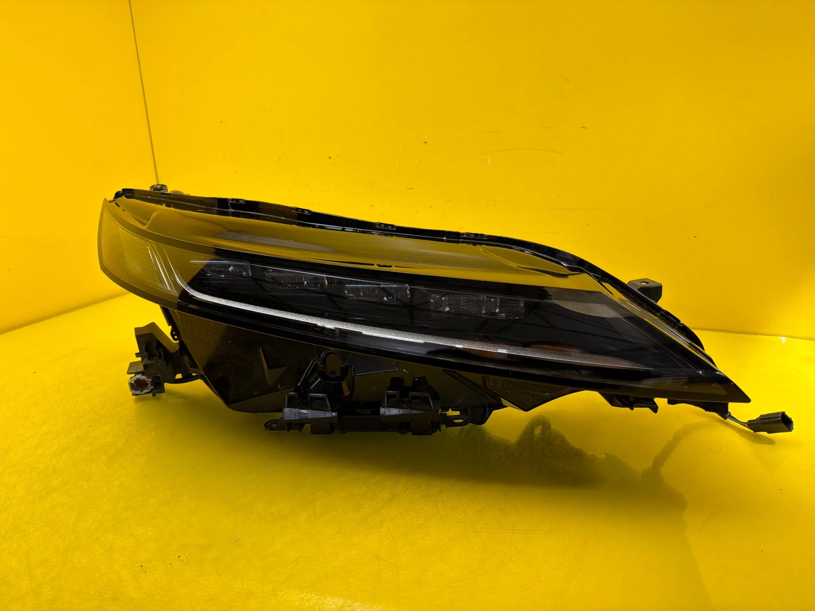 Far dreapta Full LED OEM 33042
