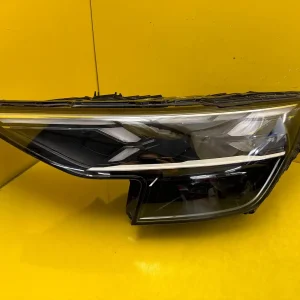 Far Audi Q8 4M Lift 4M8 Laser