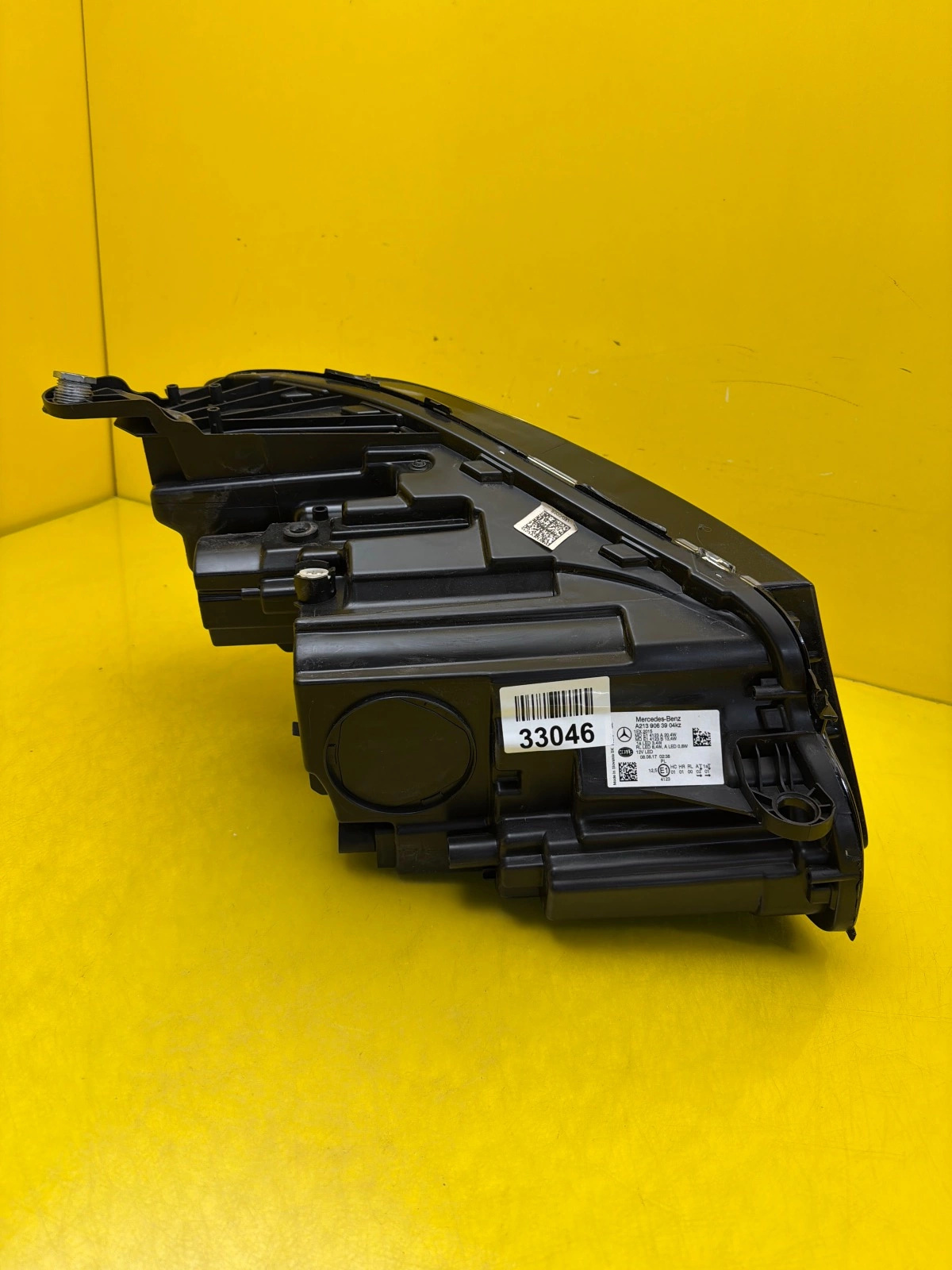 Far stânga LED OEM 33046 - Image 3