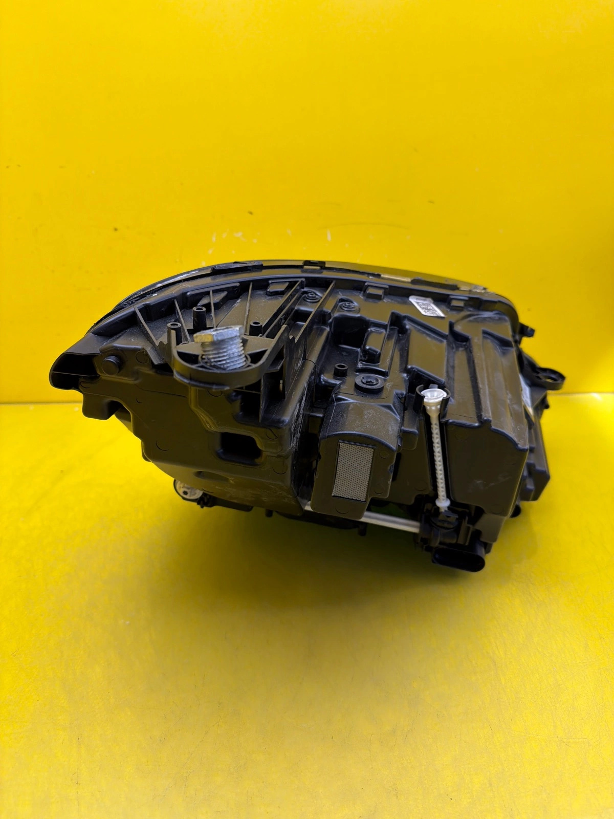 Far stânga LED OEM 33046 - Image 4