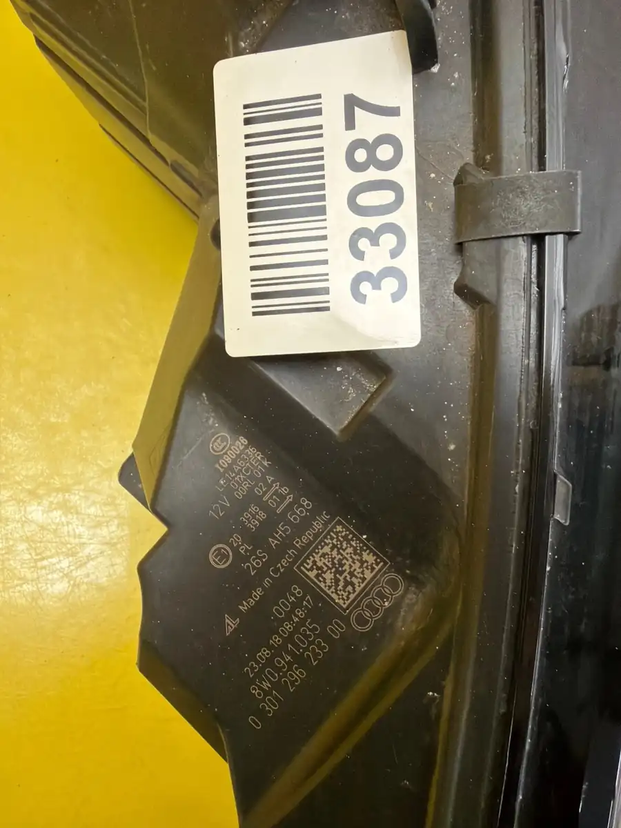 Far Audi A4 B9 8W0 Matrix LED